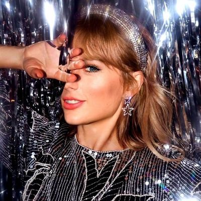 swizzleball13's profile picture. spinning in my highest heels, love.