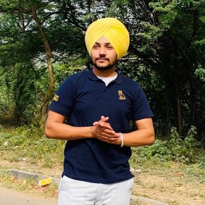 My name is taranpreet Singh I am studying in deakin collage Australia and it here is my about me id https://t.co/cyINVcpJJR