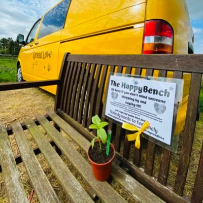 HappyBenches's profile picture. Encouraging human connections to ease isolation. 😁 #thehappybench Posters available, email: thehappybenchproject@hotmail.com Join #TheYellowVanOfLove 🚌💛🌻☀️