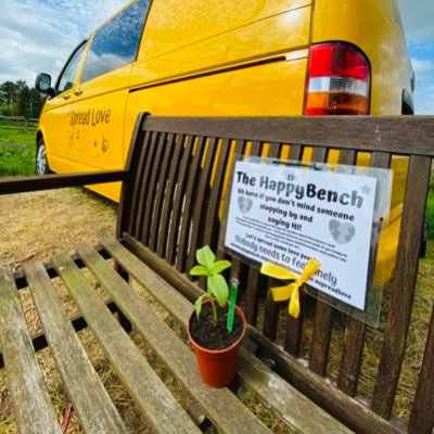 Encouraging human connections to ease isolation. 😁 #thehappybench Posters available, email: thehappybenchproject@hotmail.com Join #TheYellowVanOfLove 🚌💛🌻☀️