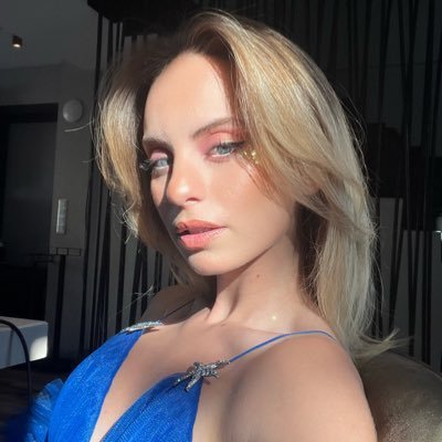 cemmresolmmaz0's profile picture. 