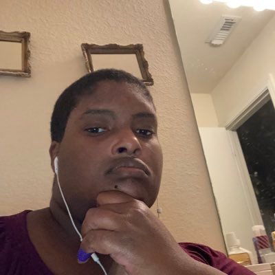 decemberjewel1's profile picture. 