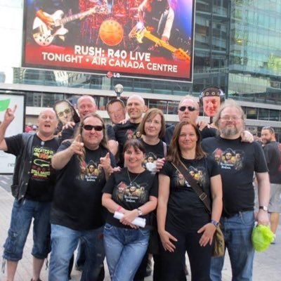 Prog/Rock fan. Bass/Guitar player. Ale hunter & gig goer. Born in Kingston, now oop North. European. Studying History at Manchester Metropolitan University.