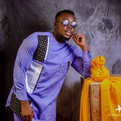 Styliste créateur de mode congolais🇨🇬 propriétaire de la marque LioCruss Style design , promoteur du festival de mode 242 : Le RIMO