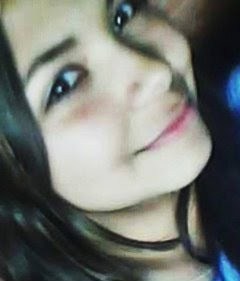 A Menina que vive na realidade de um mundo cheio de fantasias..Que sab viver cada momento intensamente..