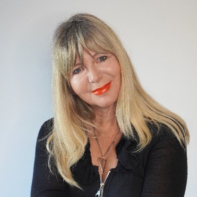 BBC Radio Presenter Natural Wellbeing expert, author, speaker, Eco / health PR, Runs The Sober Club & Alcohol free life podcast TEDx Talk Sobriety Rocks!