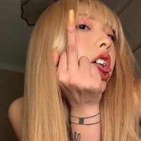 Bitch(@WkksrVoVpiIhAua) 's Twitter Profile Photo