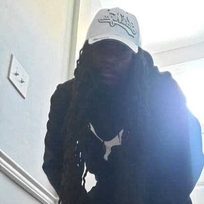 8villeDeLL's profile picture. life's good... fuck a bio