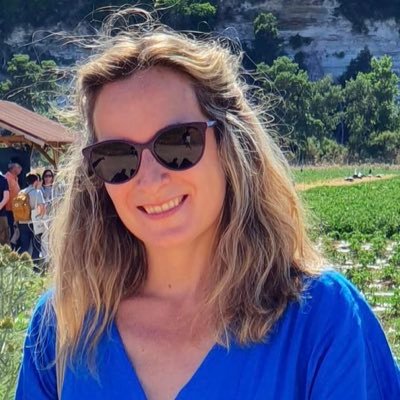 Consultora en temas de género e infancia y experta en masculinidades. Madre y activista feminista. Fui concejala por Más Madrid