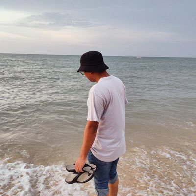 Deanavaust's profile picture. kay