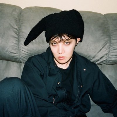 armyedesbts's profile picture. Je vous aiment 💜 @bts_twt