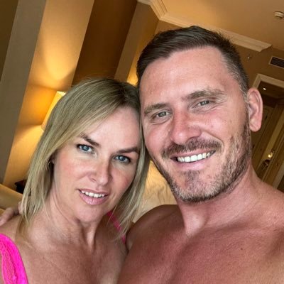 Horny Swinging Couple 🇬🇧 married horny and ready to share 😉 we are the UKs dirtiest couple 😈😈 click to join our swingers gym https://t.co/7wW68nsyYM