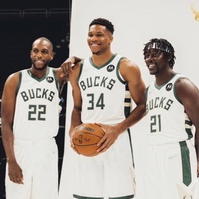 Sofredor brasileiro do GIGANTE @Bucks | Cobrindo tudo dessa franquia desde 25/06/2021 | 🏆🏆 #FearTheDeer (FAN ACCOUNT)