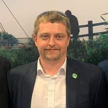 Newport Pagnell resident and MK City Councillor. Promoted by Peter Geary Milton Keynes Conservatives 111 Queensway MK2 2DN
