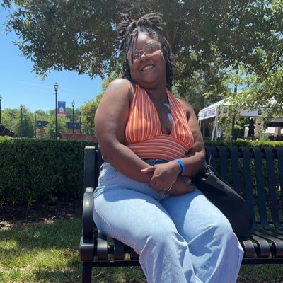 My old account was locked so here I am 🙄🙄 oh and btw I need a kidney! DM me!
