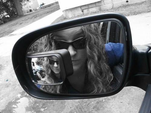 Just trying to be me, the best I can be. In life, love, friendship and business. Photography drives me, beauty inspires me, and people keep me guessing......