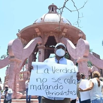 Jefe de Noticias en El Heraldo Radio 92.5 FM, Corresponsal en @heraldodemexico y en https://t.co/g2O5SNnVZx

(No representan la opinión de las empresas)