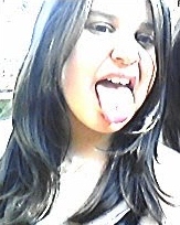 Chata, ignorante, murrinha, ciúmenta e malaa. sou apaixonadaa pela @yelyahwilliams. Pode me seguir eu não mordo :F