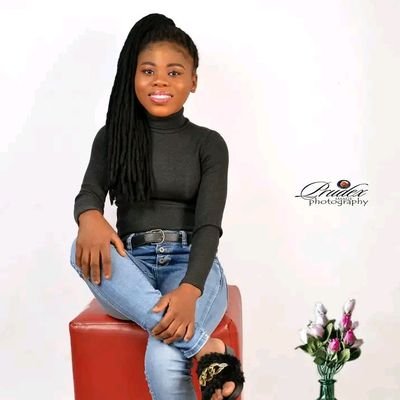 A girl with a big God
Loving, discipline and has d fear of God