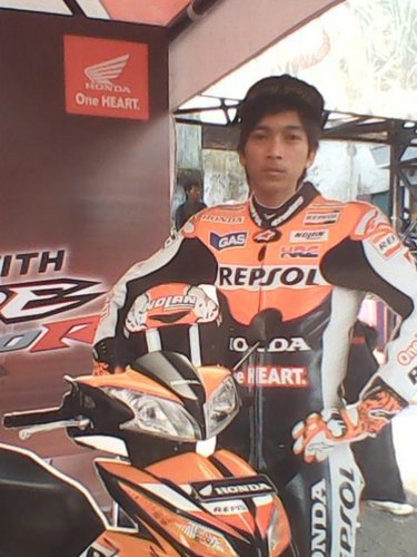 babam_011's profile picture. bebaskan