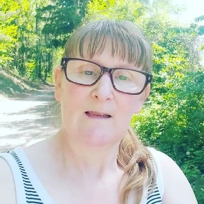 SchellingMarina's profile picture. Hallo, ich bin Marina und ich bin hier, um mehr Abonnenten zu bekommen und zu chatten und auch Freunde zu haben 🇩🇪🇩🇪