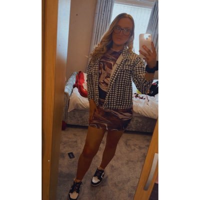 Courts_Louisexx's profile picture. 