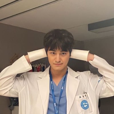 🪞( #dek66 ) ติดหมอ(ฟัน)แล้ว😉
3rd year dental student👩⚕️🦷 * ⁎̵ ۫♡︎♡ ❕𓂃 ࣪˖
ปล. แทบจะเป็นแอคติ่งแอคนึงแนะ