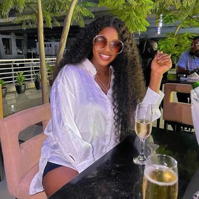 richiejennifer0's profile picture. Take the step forward 💬 Take the risk 👀 and embrace the little opportunity you have to get RICH 🤑