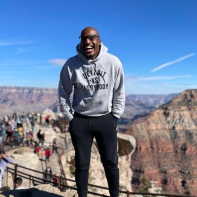 Toson Knight is a Detroit-bred champion tackling the moral,
academic, and intellectual growth in Detroit’s young people. #loveJesus #Oakwood #HBCU #Detroit