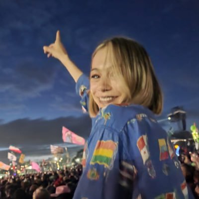 (She/ Her) Podcast commissioning for Radio 4. Previously of pop hub R1/1X/AN etc 🎧🤸🏻♀️