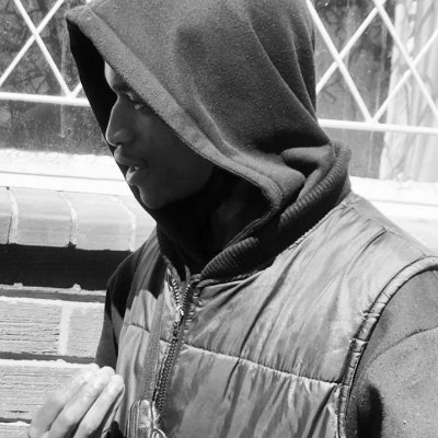 Certified future driven guy who doesn't speak in past tense. Writer of words that speak to the heart and soothes your soul. #thatbouydoingthings
