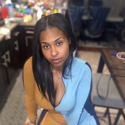 MsBeeDaBaddest's profile picture. Focused and Unimpressed
Ig @Msbee___