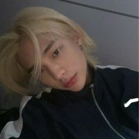 abbi☾ (@defsnyeong) 's Twitter Profile