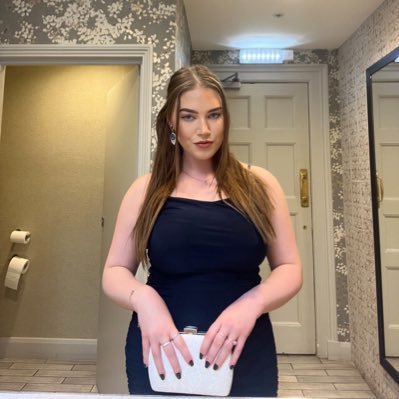 stylingshan's profile picture. follow me on Instagram for outfits