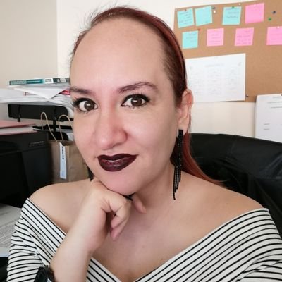 Si alguna vez no te dan la sonrisa esperada, sé generoso y da la tuya :D