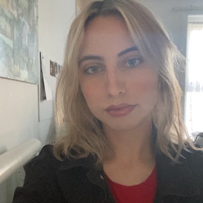 LauraNewman88's profile picture. 