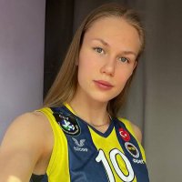 Arina Fedorovtseva (@arinamfb) Twitter profile photo