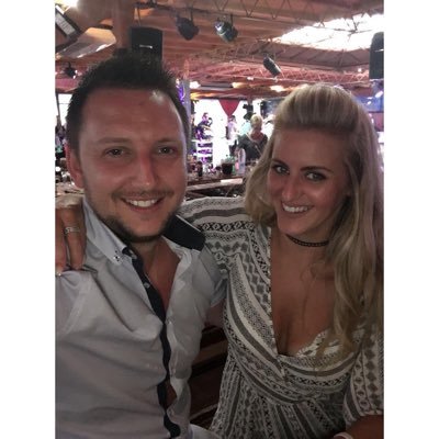 DCFC 🐑⚽️ Never too high.. Never too low.. serial optimist.. life is good👌🏻 Bex❤️Phoebe🩷Theo💙