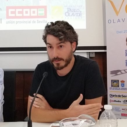 Profesor de GeH. Máster en RRII y en Problemas Sociales. Militante CCOO. Participo en el G. de Coor Sumar y en Educación y en Espacio Público. Canario-andaluz.