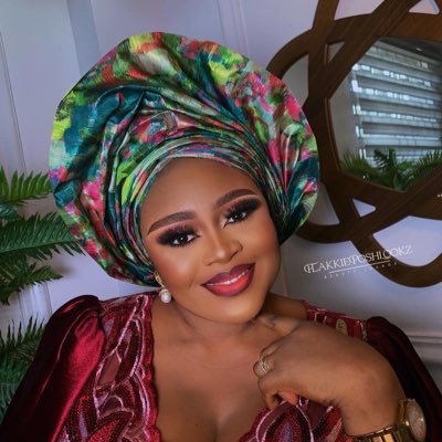 Head chef @brelishfoods. send a DM to order for your delicious meals 😘