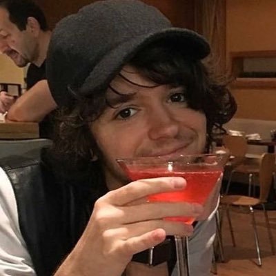 @rorter_pobinson priv close mutuals only, no nsfw