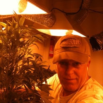 THOMAS4691's profile picture. we fight with our voice and our vote against the fascist GQP...... #VOTEBLUE