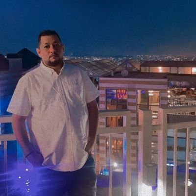 Hatan23's profile picture. ‏‎
شخصية تجاوزت الكثير من الصعاب جعلت مني اطير ضحكا وانا في قمة التعاسة ....هكذا انا بكل كبرياء لا انحني ✋👌