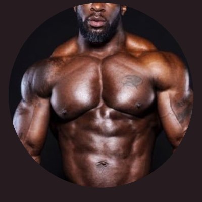 rhvHsa1rYF5FYZK's profile picture. انا فحل عمري 23 طول قضيبي 21