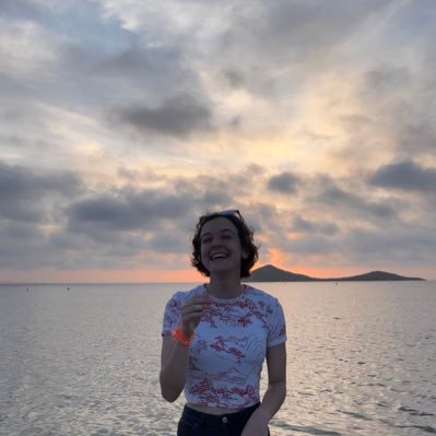 aainnhoa_'s profile picture. 