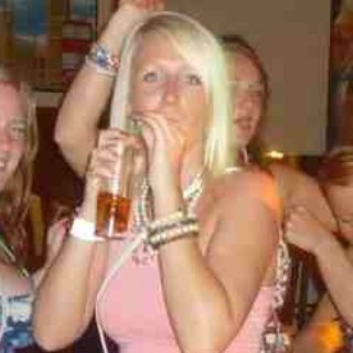 dizzy_blond73's profile picture. 