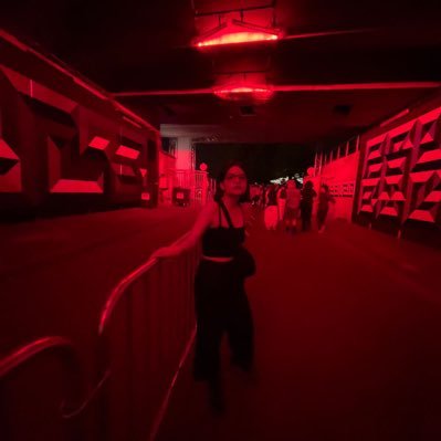 vanenonel's profile picture. Nací tarde