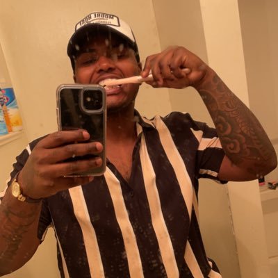 BoudreauxSaeed's profile picture. whoa. whoa. whoa. I think that's enough for today Ig: Saeed_Boudreaux #IfItsNot2PIDontMessWithIt