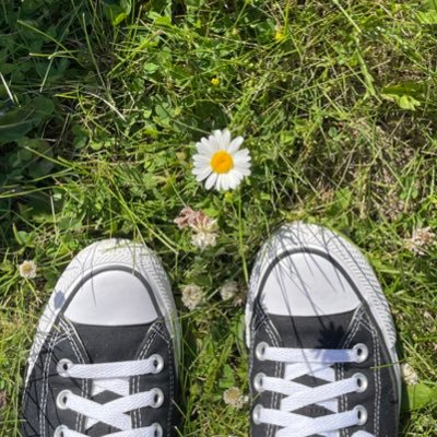 remember to compliment the sidewalk plants || they/them || canadian || bittwt and others