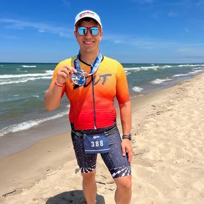 jhor94's profile picture. Triathlete, coffee lover and adventurer